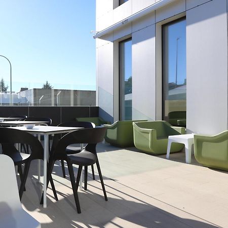 Hotel Leo Монестерио Екстериор снимка