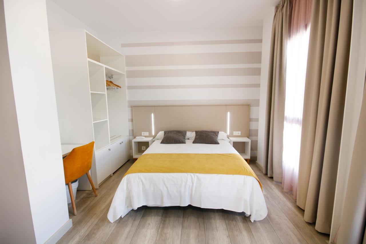 Hotel Leo Монестерио Екстериор снимка