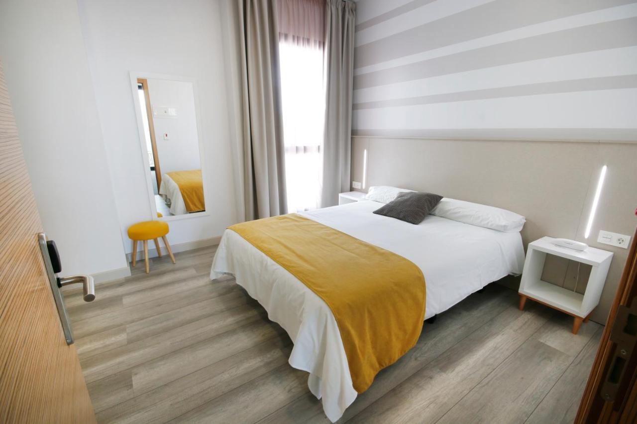 Hotel Leo Монестерио Екстериор снимка