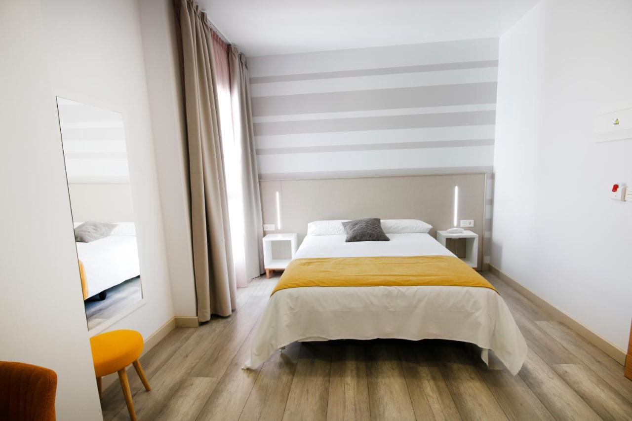 Hotel Leo Монестерио Екстериор снимка
