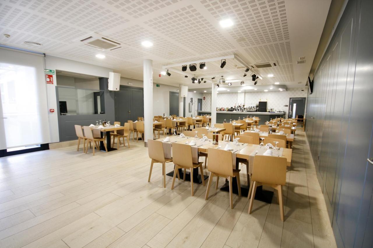 Hotel Leo Монестерио Екстериор снимка