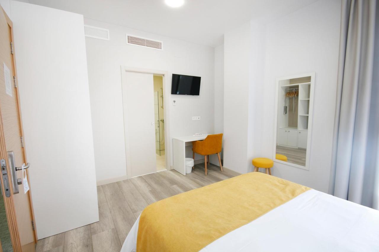 Hotel Leo Монестерио Екстериор снимка