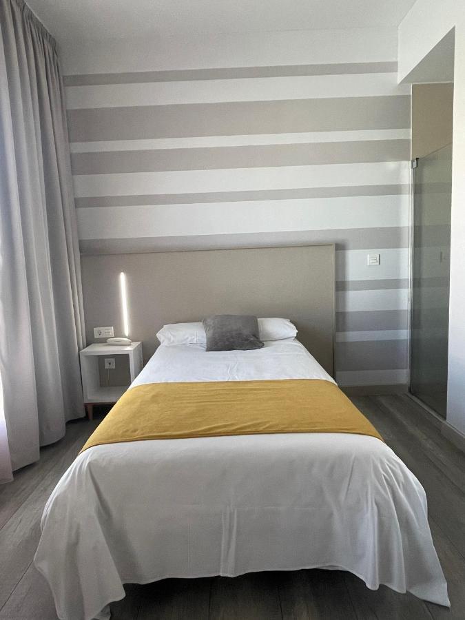 Hotel Leo Монестерио Екстериор снимка
