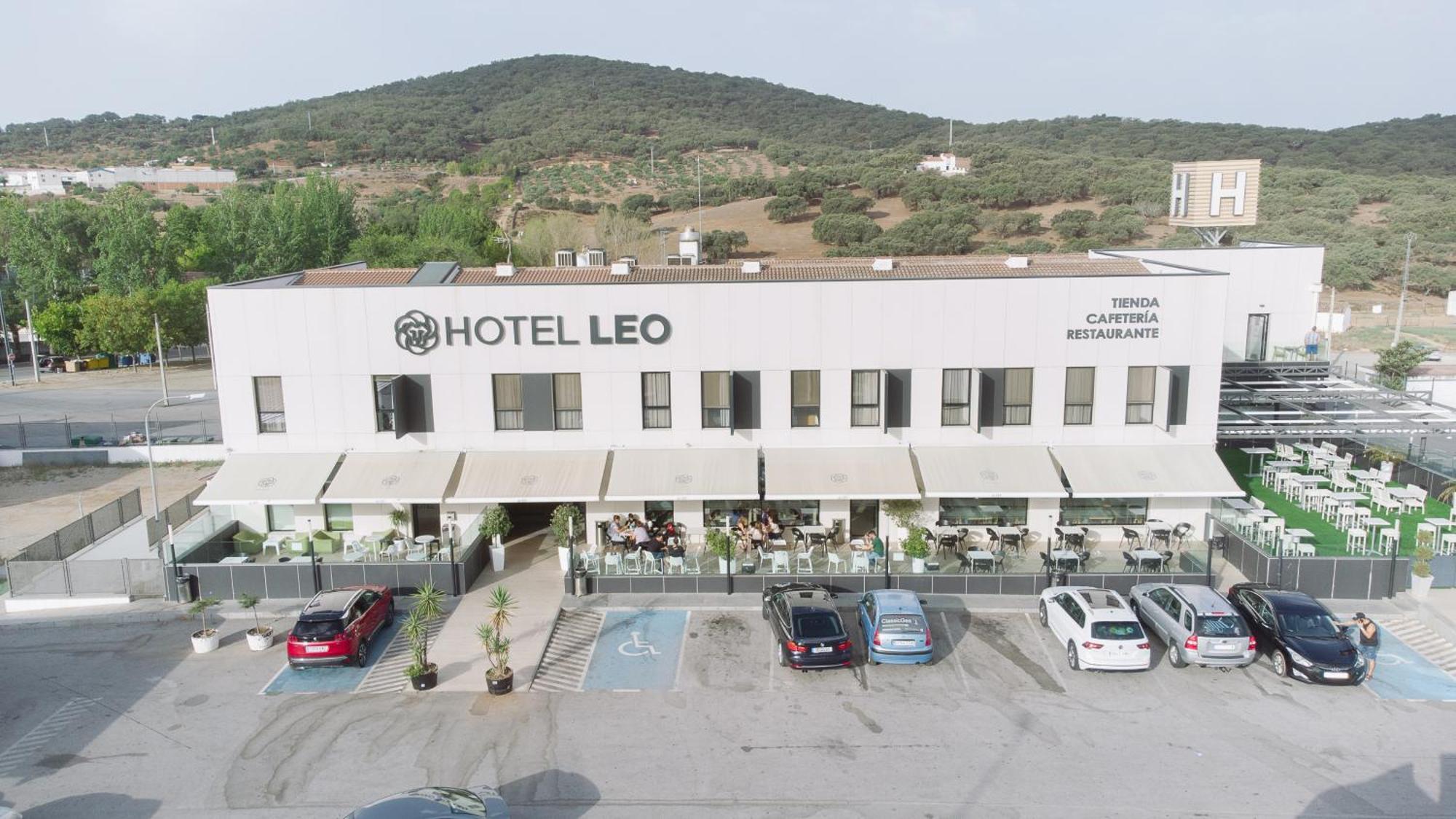 Hotel Leo Монестерио Екстериор снимка